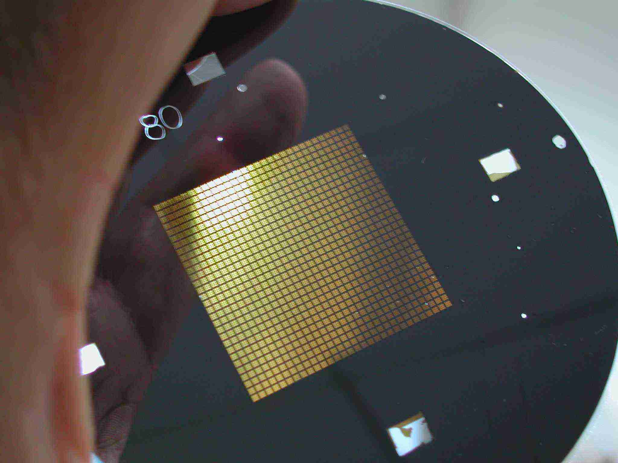 Description: Description: Description: C:\data\mizur\site\current site june 11\sensor wafer1.jpg